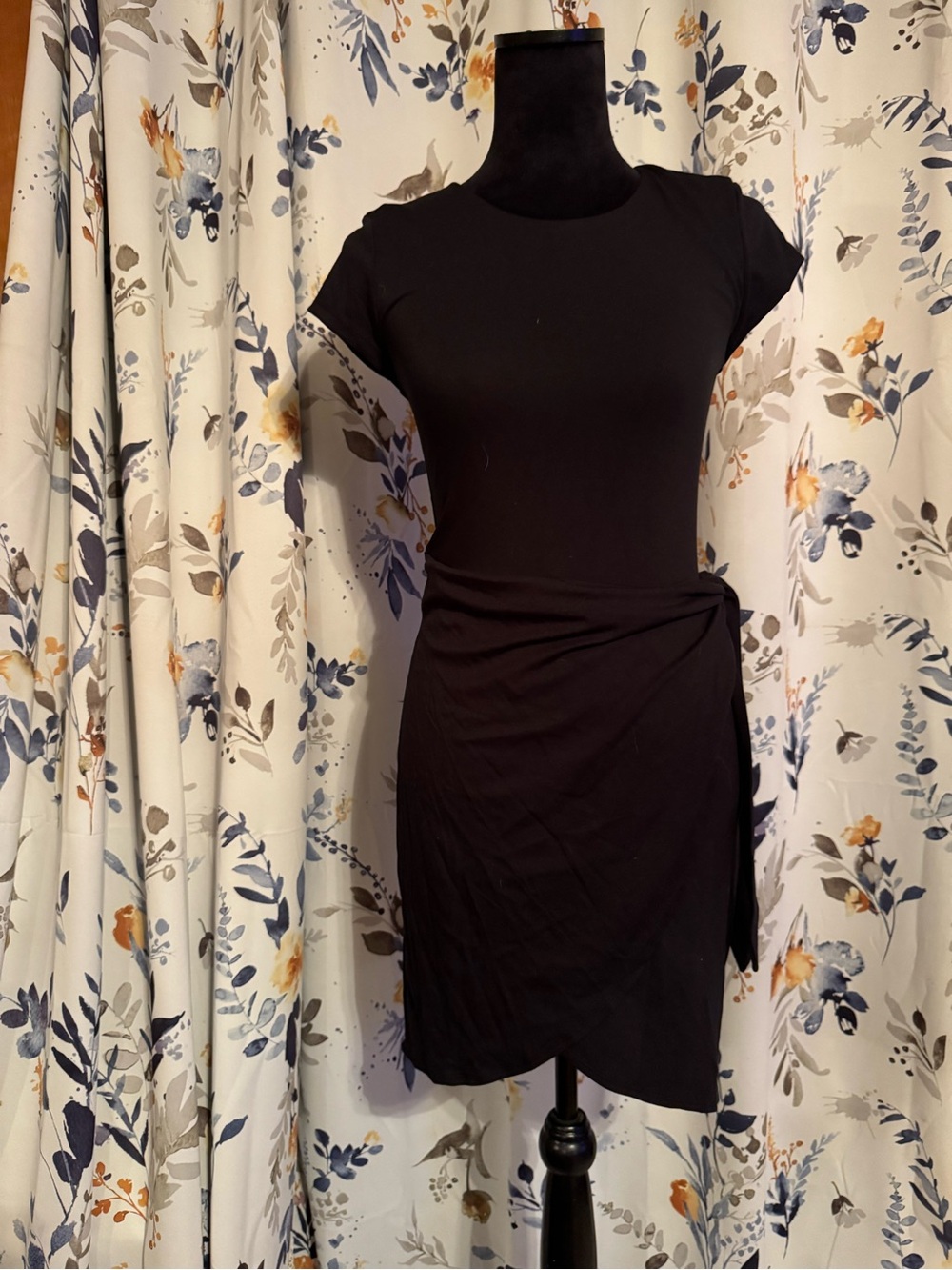 Ladies Black Short Sleeve Knot Wilfred Dress Size Small B17